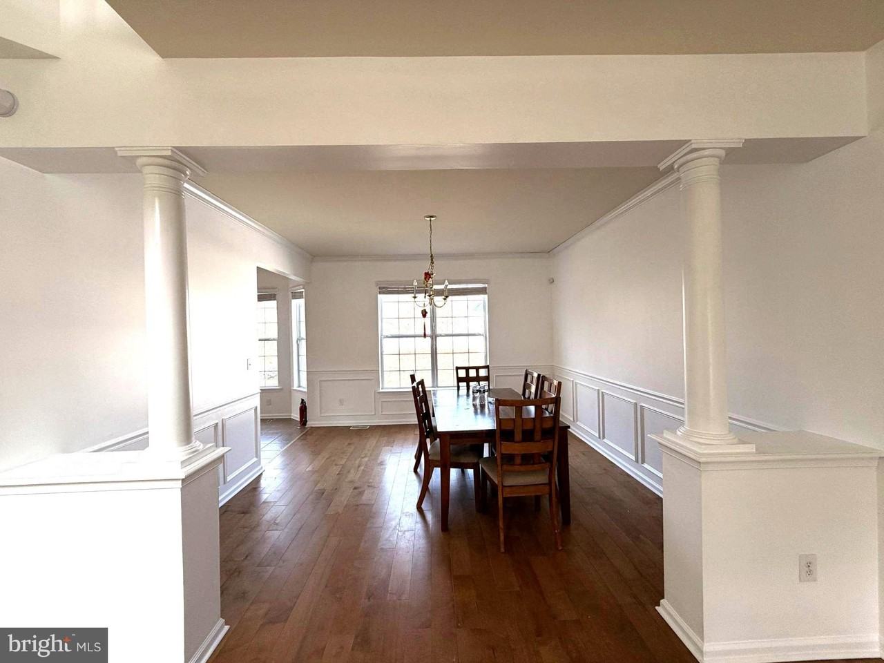 101 Goldenrod Ln - Photo 5 of 32