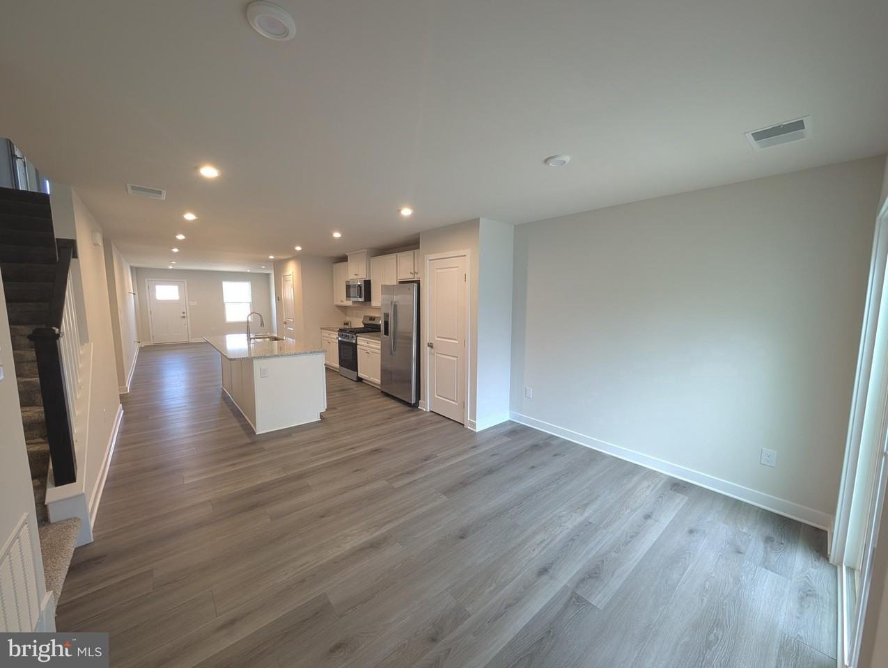 114 Red Lion Ct - Photo 7 of 24