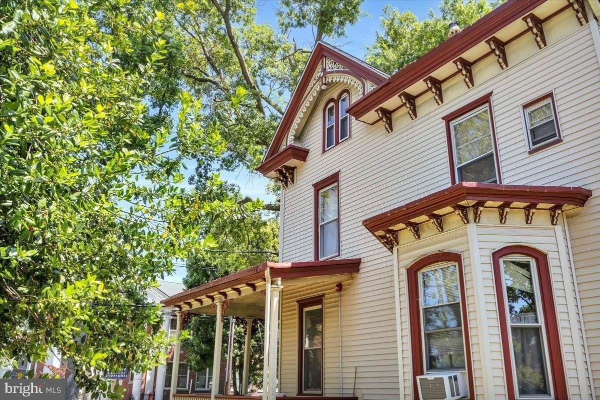 16 Lincoln Ave Apt 3 - Photo 3 of 8