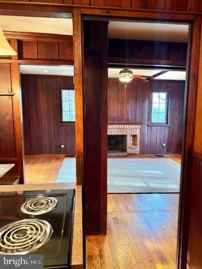 2132 Grandview Ave - Photo 4 of 15