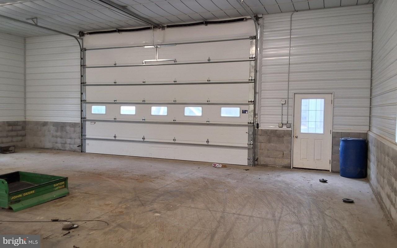 25 CRABGRASS Lane unit: Pole Barn - Photo 5 of 9