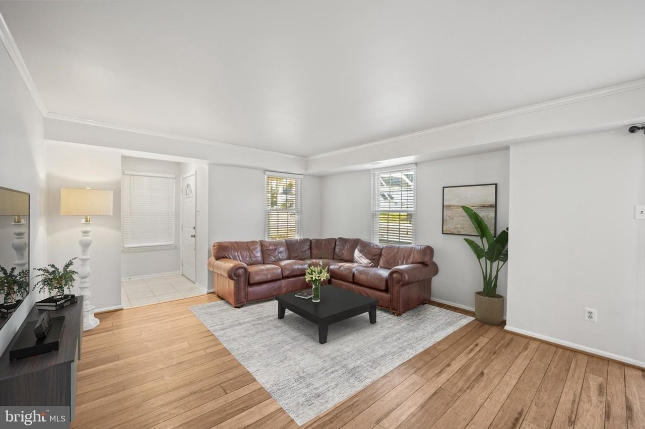 31 Everett Dr - Photo 4 of 17