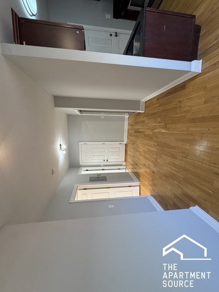 4564 W George St #3 - Photo 5 of 9