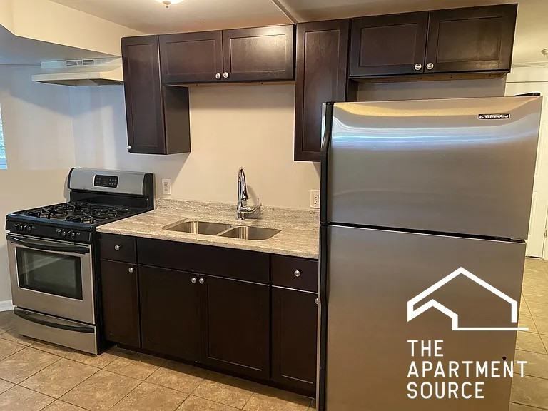 4009 S Calumet Ave #G - Photo 2 of 10