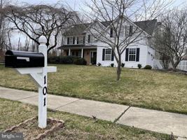 featured image of 101 Gordon Ln