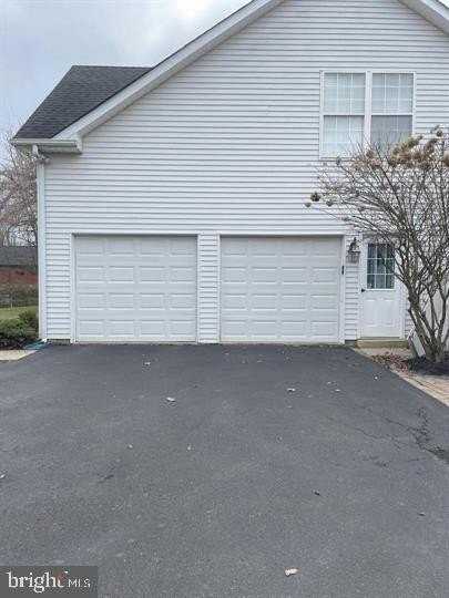 101 Gordon Ln - Photo 2 of 29