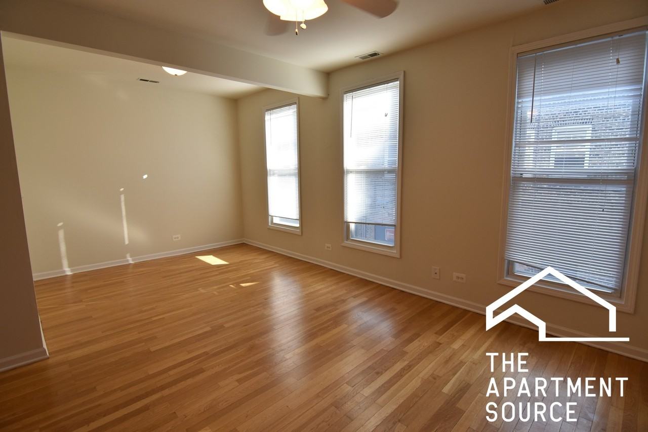 3234 N Clark St #2N - Photo 2 of 15