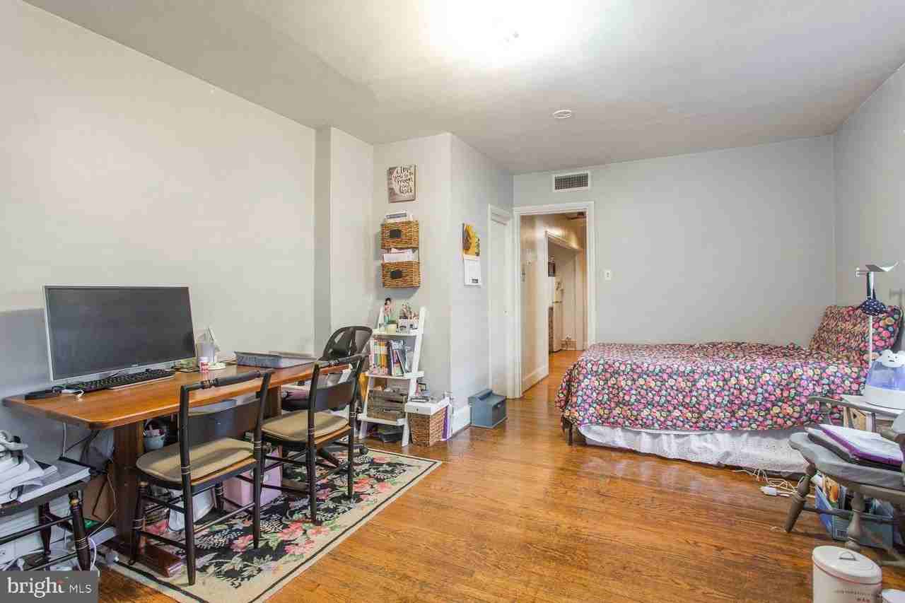 1807 Spruce St Unit 3r - Photo 3 of 9