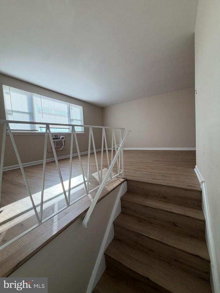 2343 Hoffnagle St - Photo 3 of 14