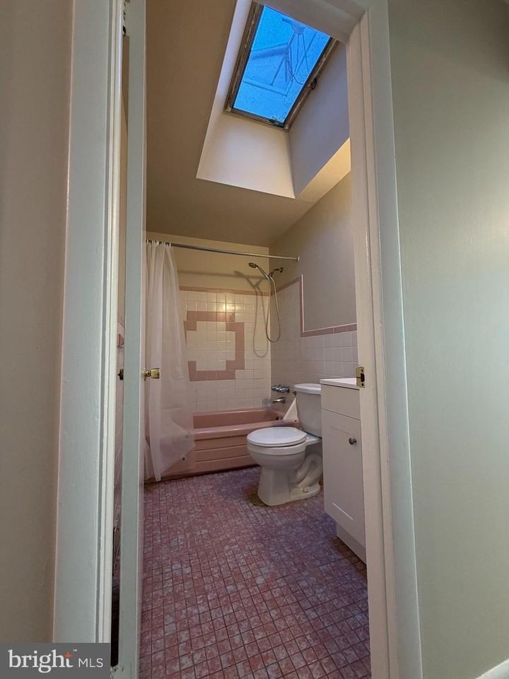 2343 Hoffnagle St - Photo 7 of 14