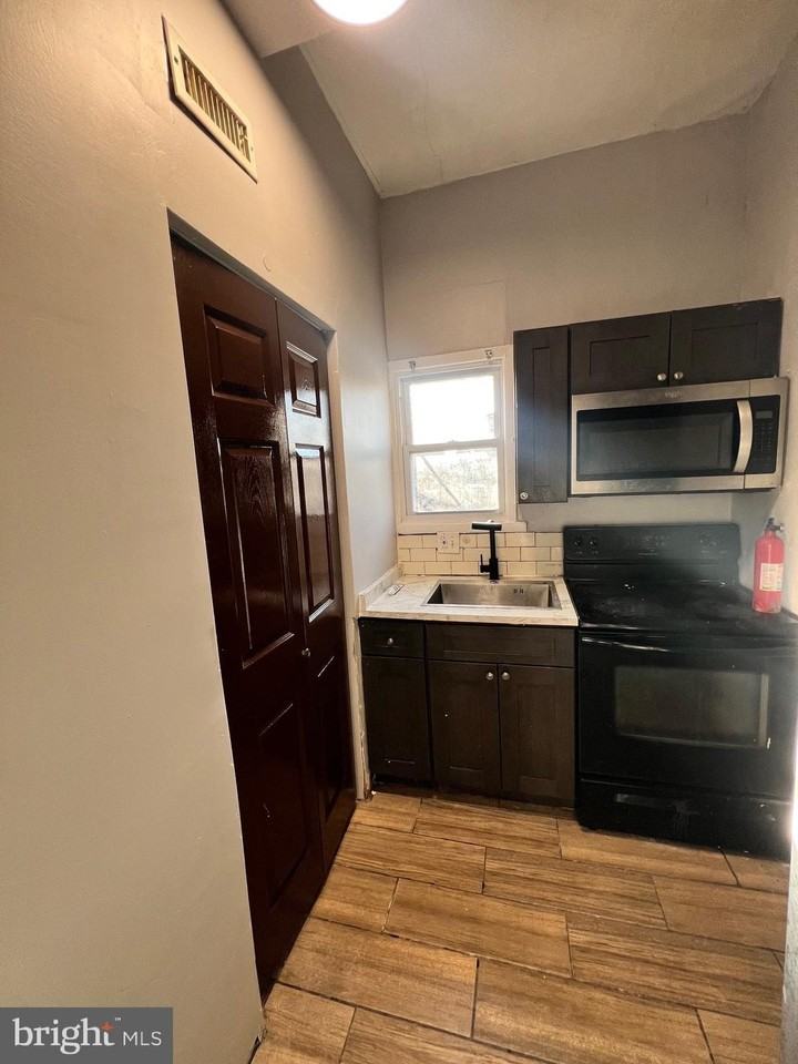 1816 N 26th St Unit 2 - Photo 7 of 15