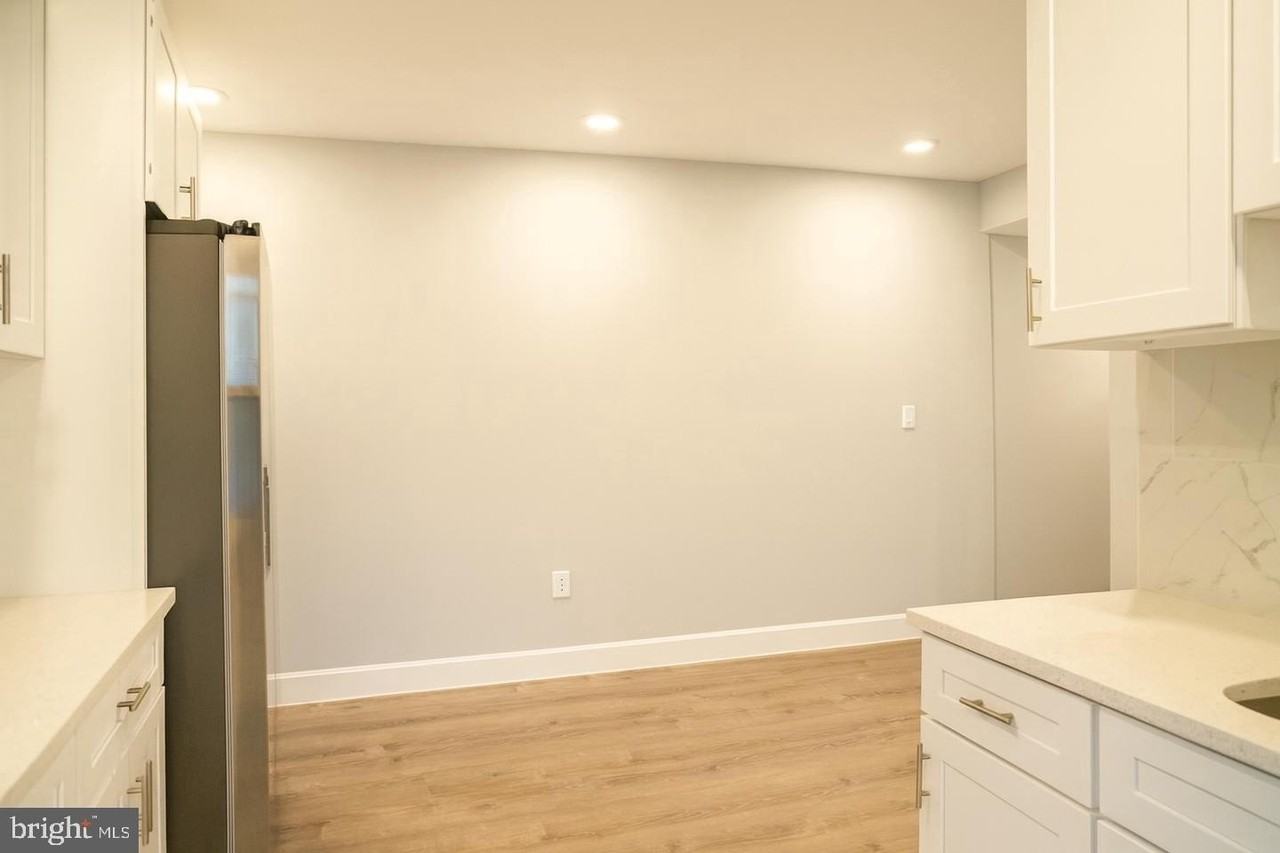 6515 Torresdale Ave - Photo 6 of 14
