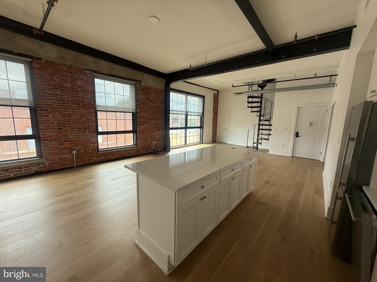 500-2 South St Unit 301 - Photo 4 of 13