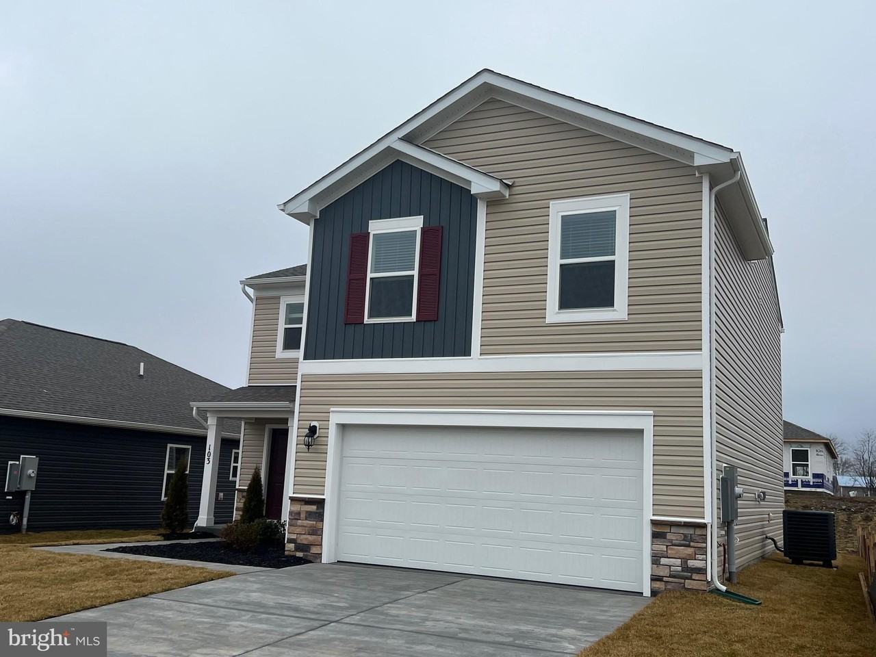 103 DINGES Street - Photo 3 of 8