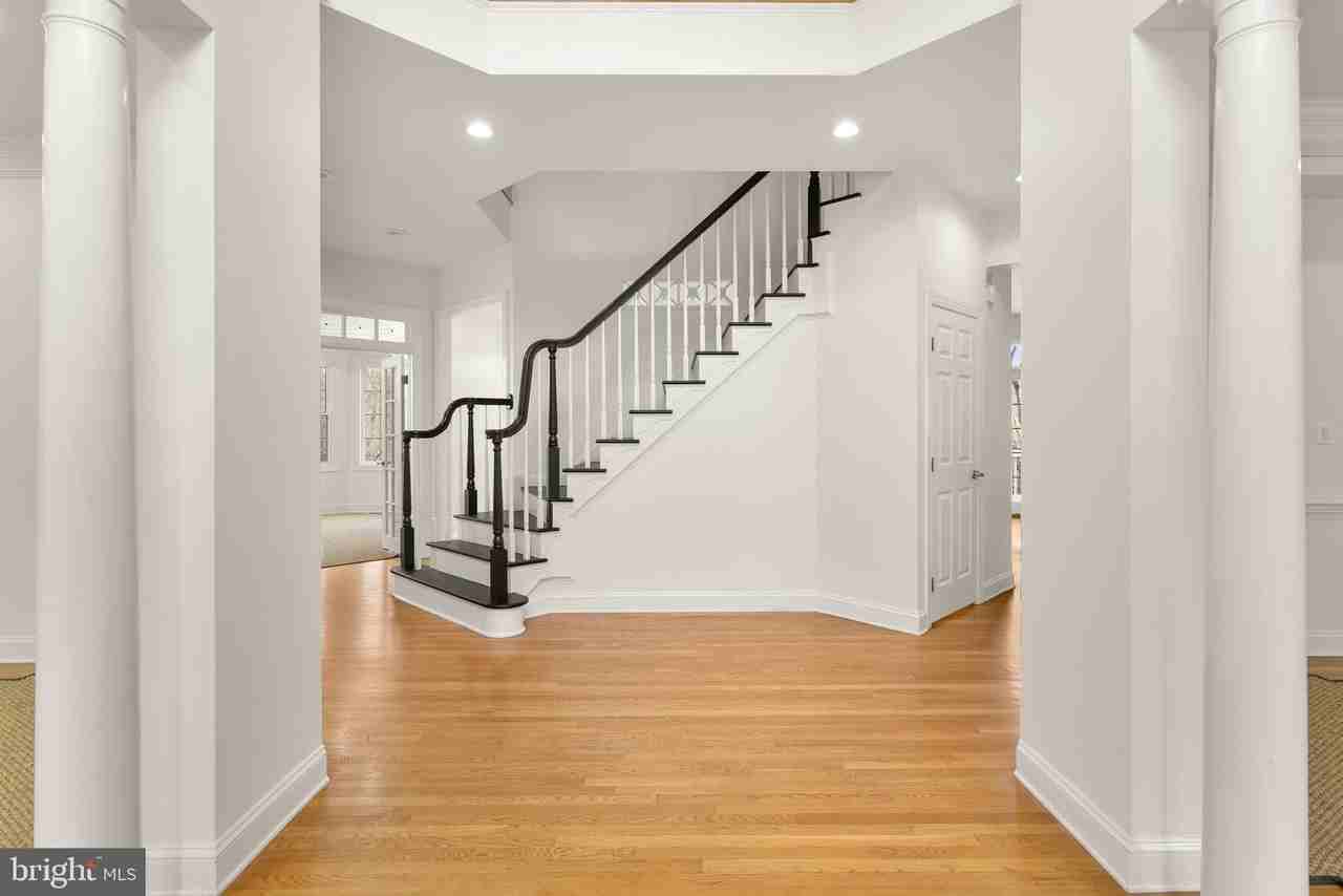 6058 Sugarstone Ct - Photo 7 of 36