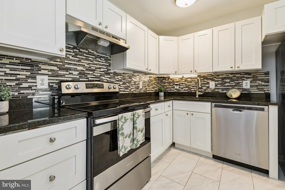 5565 Peppercorn Dr - Photo 7 of 23