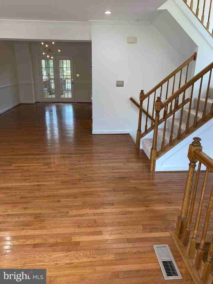 6212 Squires Hill Dr - Photo 5 of 24