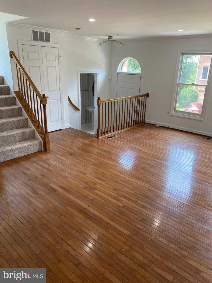 6212 Squires Hill Dr - Photo 6 of 24