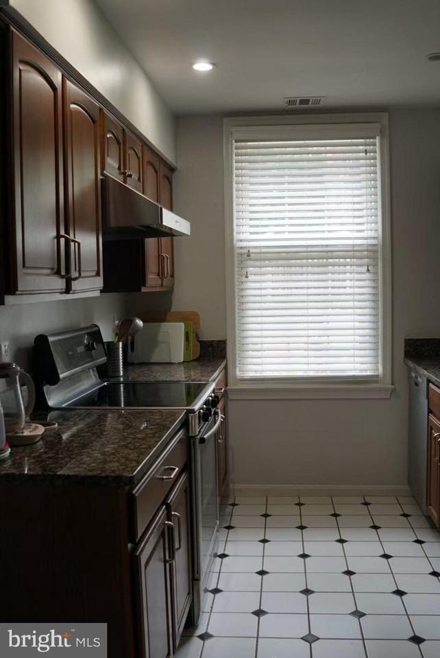 6673 Mclean Dr - Photo 2 of 12