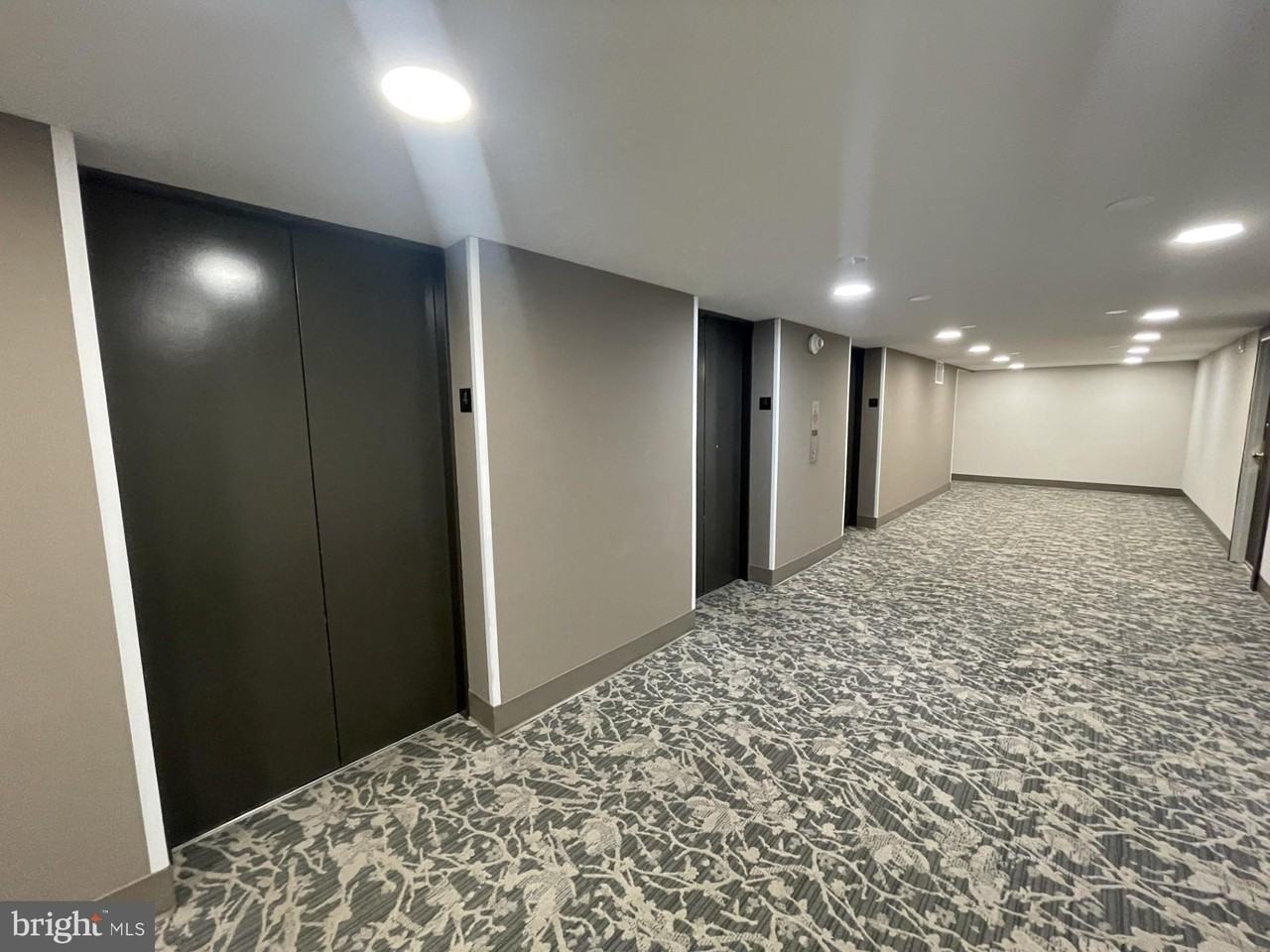 2300 Pimmit Dr Apt 411 - Photo 6 of 18