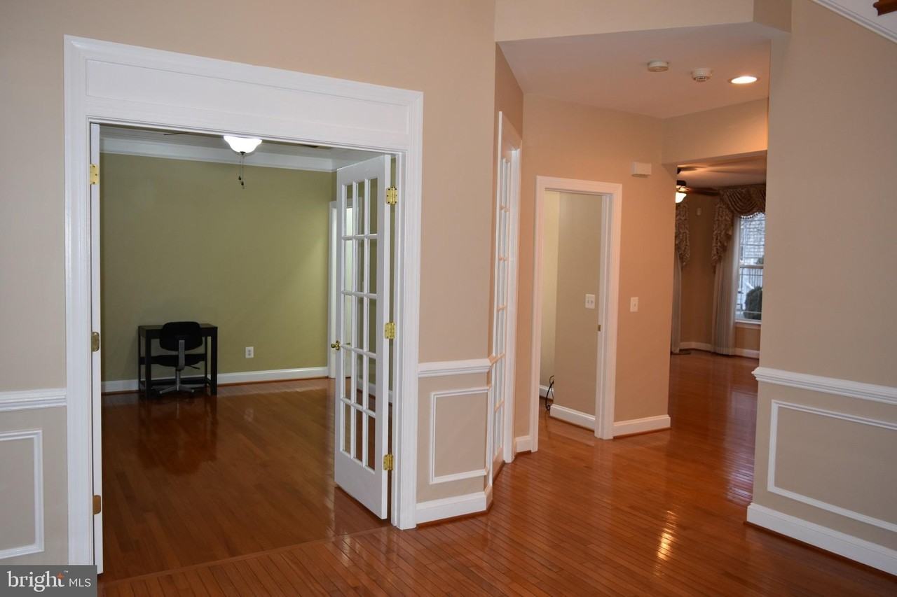 8708 Flowering Dogwood Ln - Photo 7 of 38