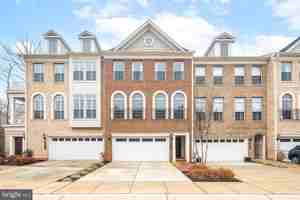 featured image of 7933 Turtle Creek Cir