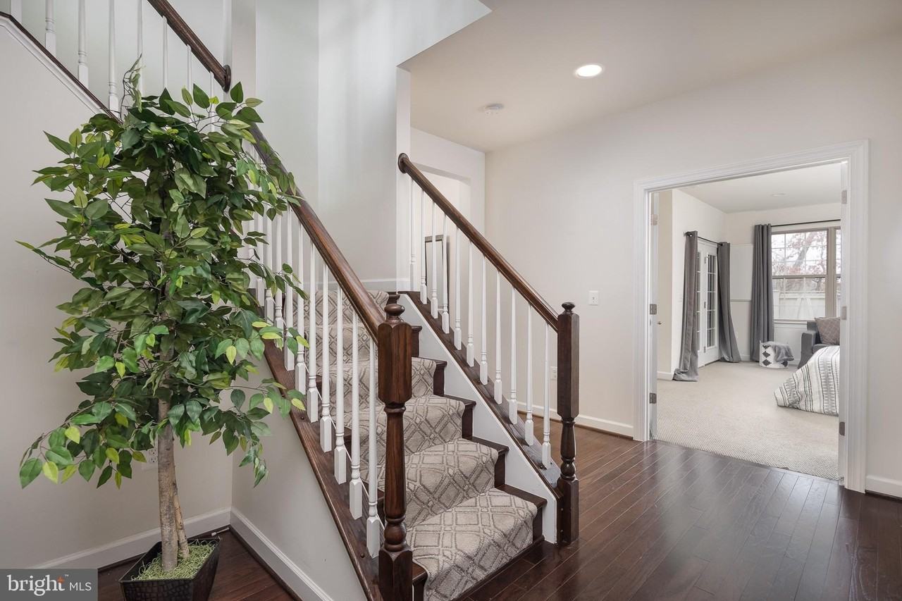 7933 Turtle Creek Cir - Photo 6 of 50