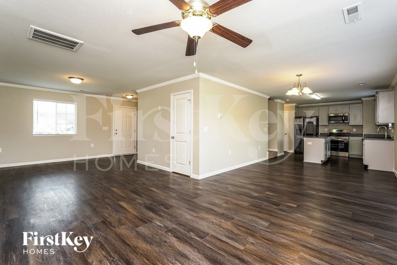 5026 Apsley Dr - Photo 2 of 19