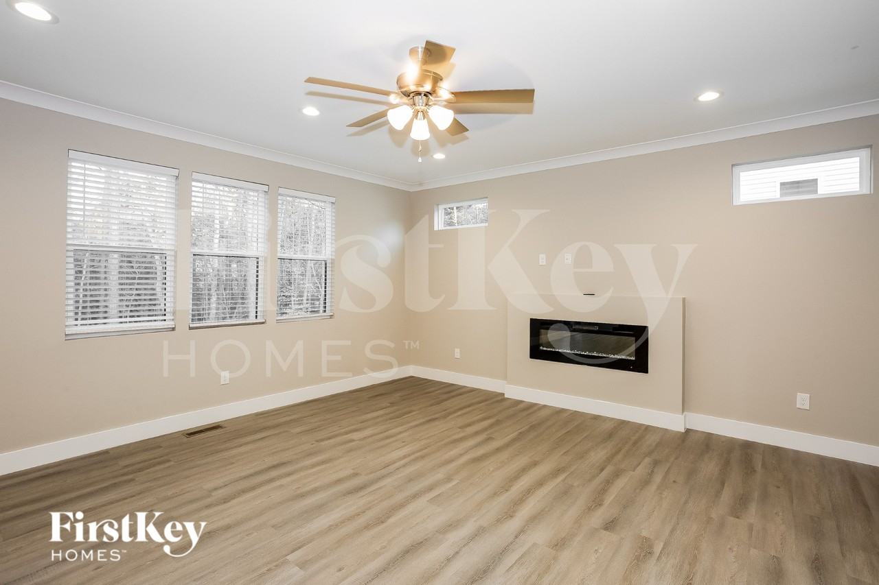 7576 Water Haven Trl - Photo 3 of 19
