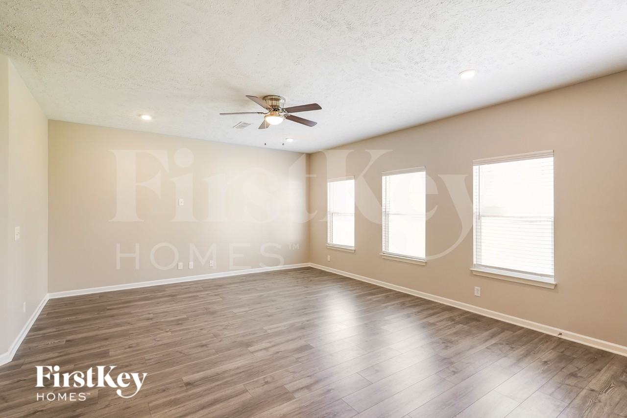 1924 Albarado Trl - Photo 2 of 19