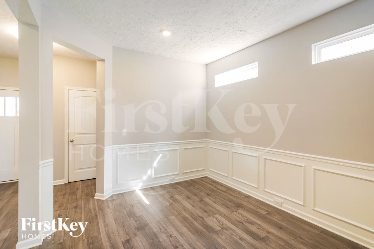 1924 Albarado Trl - Photo 5 of 19