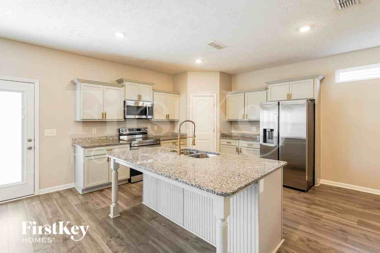 1924 Albarado Trl - Photo 7 of 19