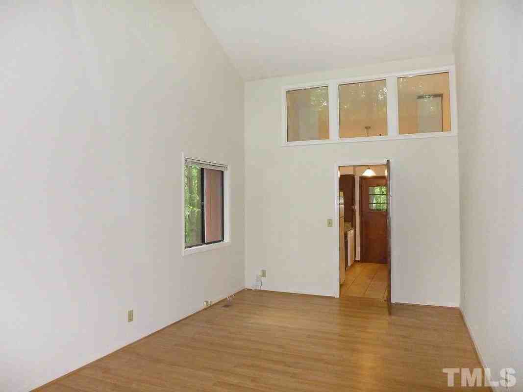 100 Barrington Hill Rd - Photo 4 of 24