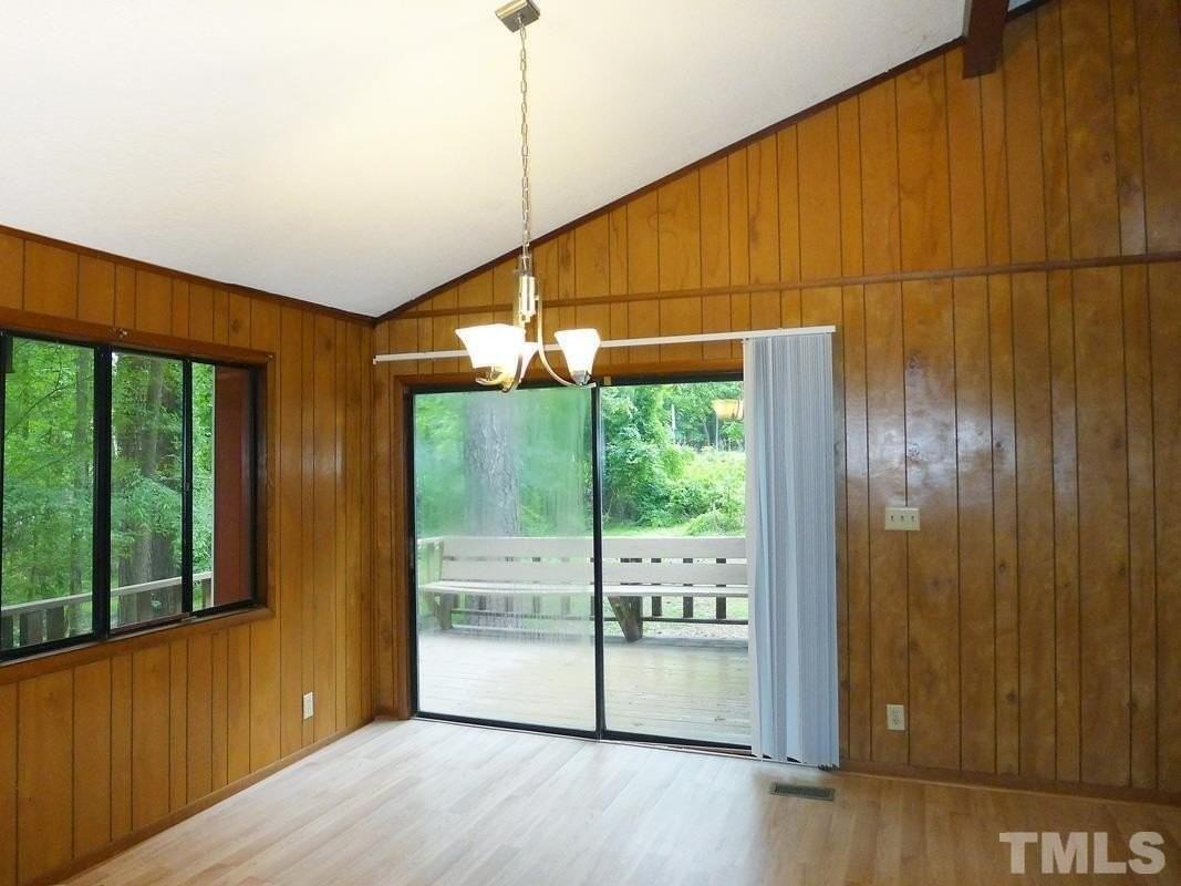 100 Barrington Hill Rd - Photo 5 of 24