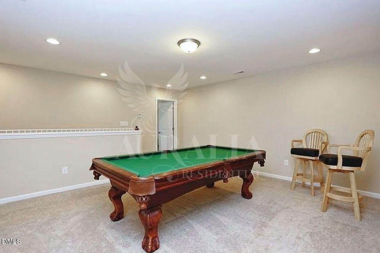 451 Shakespeare Dr - Photo 7 of 13