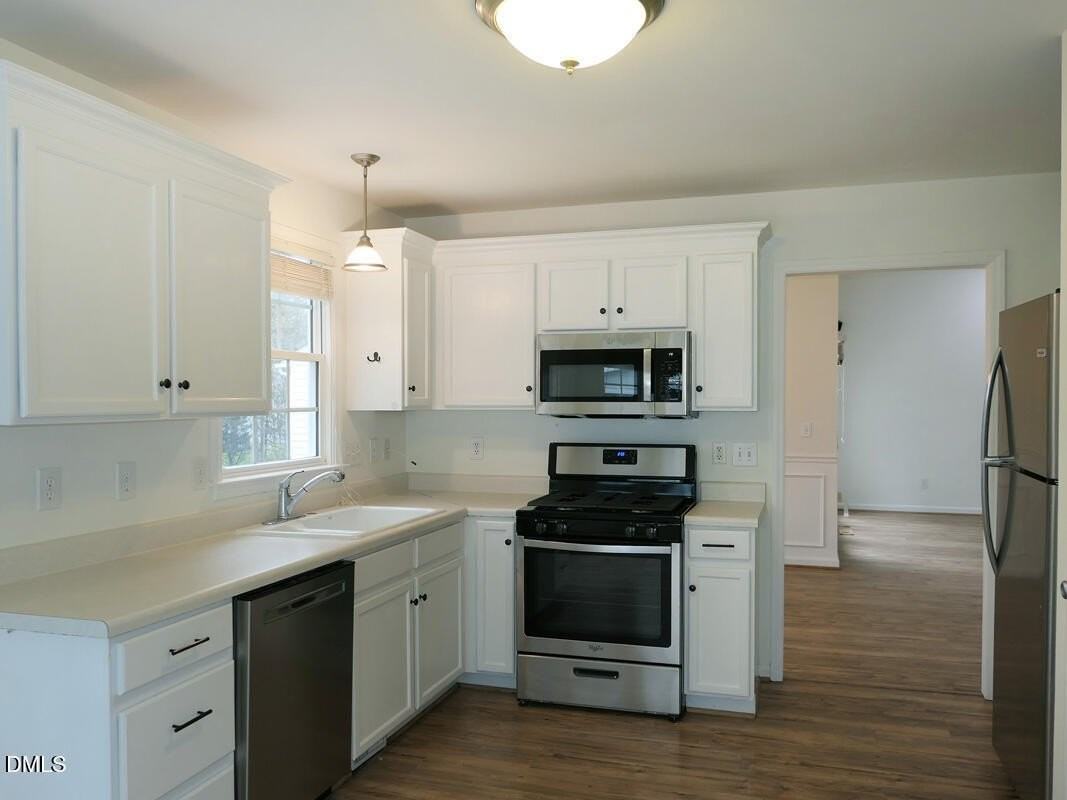 9 Casabelle Ct - Photo 7 of 24