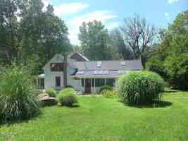 featured image of 917 Phils Creek Rd