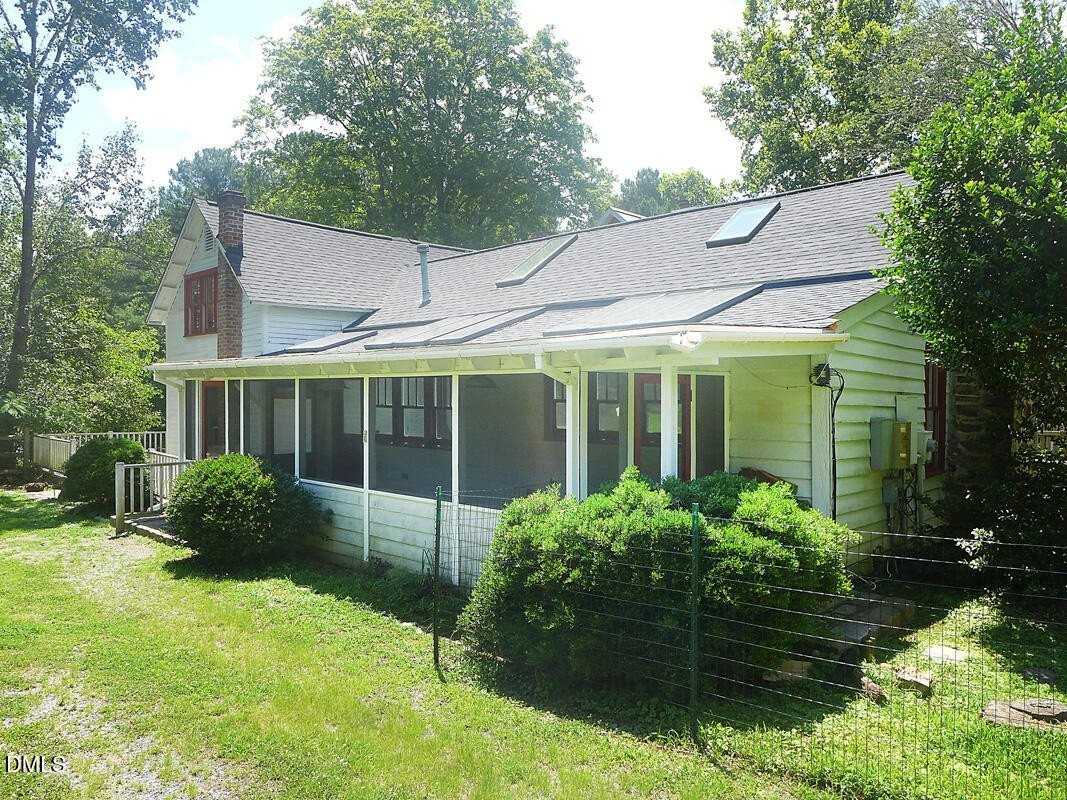 917 Phils Creek Rd - Photo 2 of 30