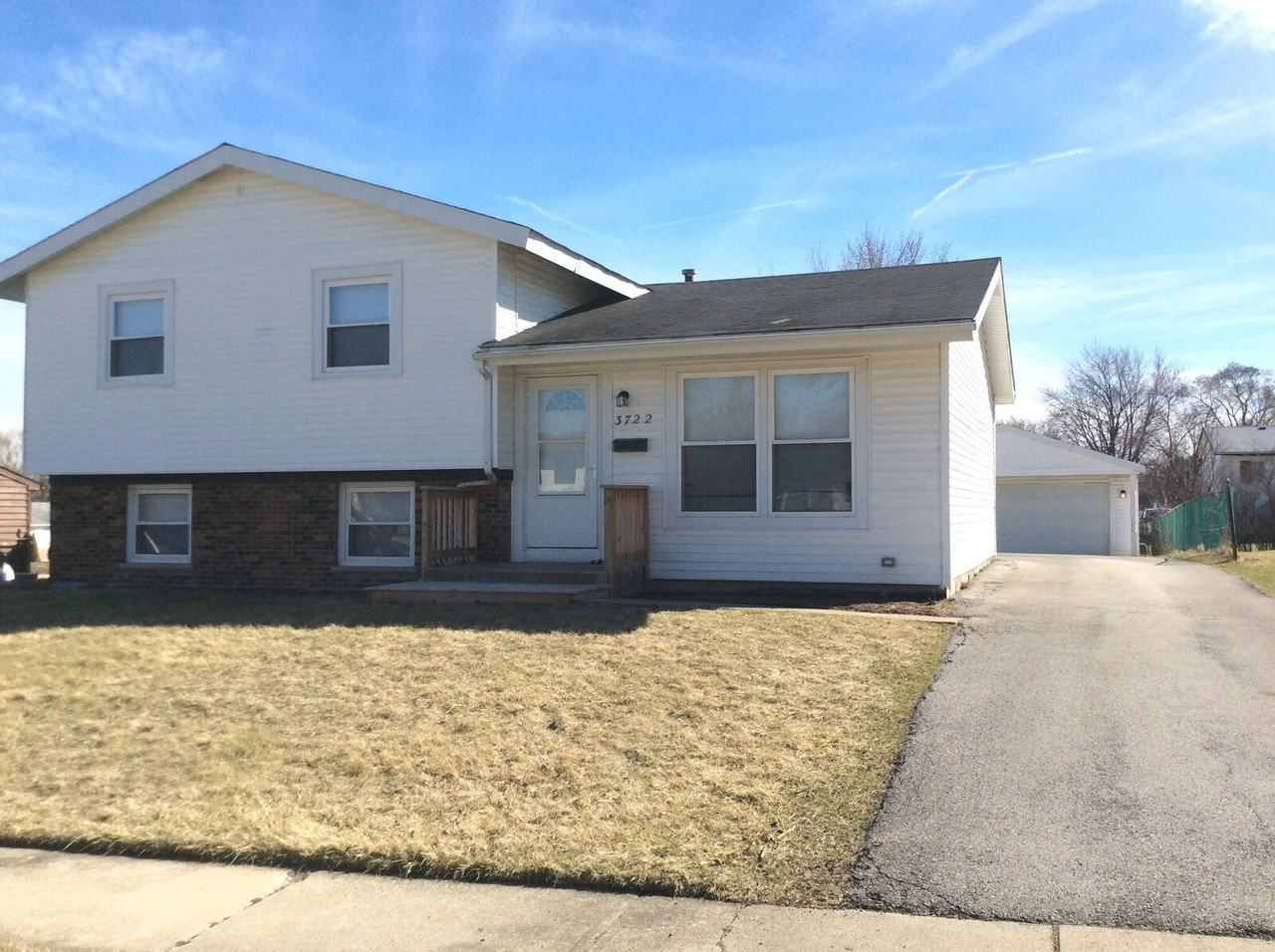 3722 171st St - Photo 2 of 16