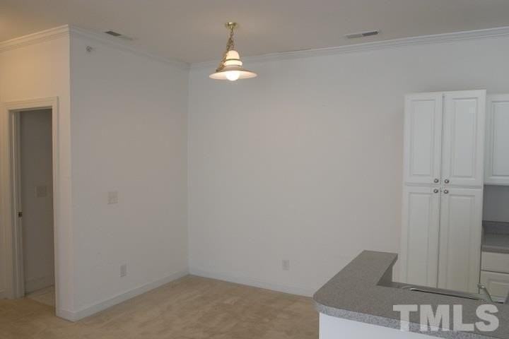 701 Copperline Dr Unit 301 - Photo 6 of 11