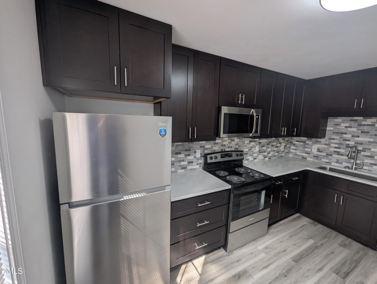 1005 Shades Pl - Photo 7 of 18