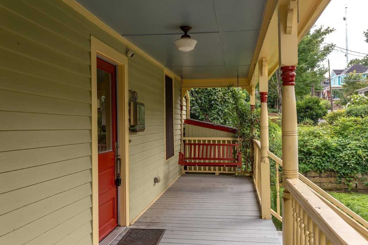 510 Oakwood Ave - Photo 3 of 49