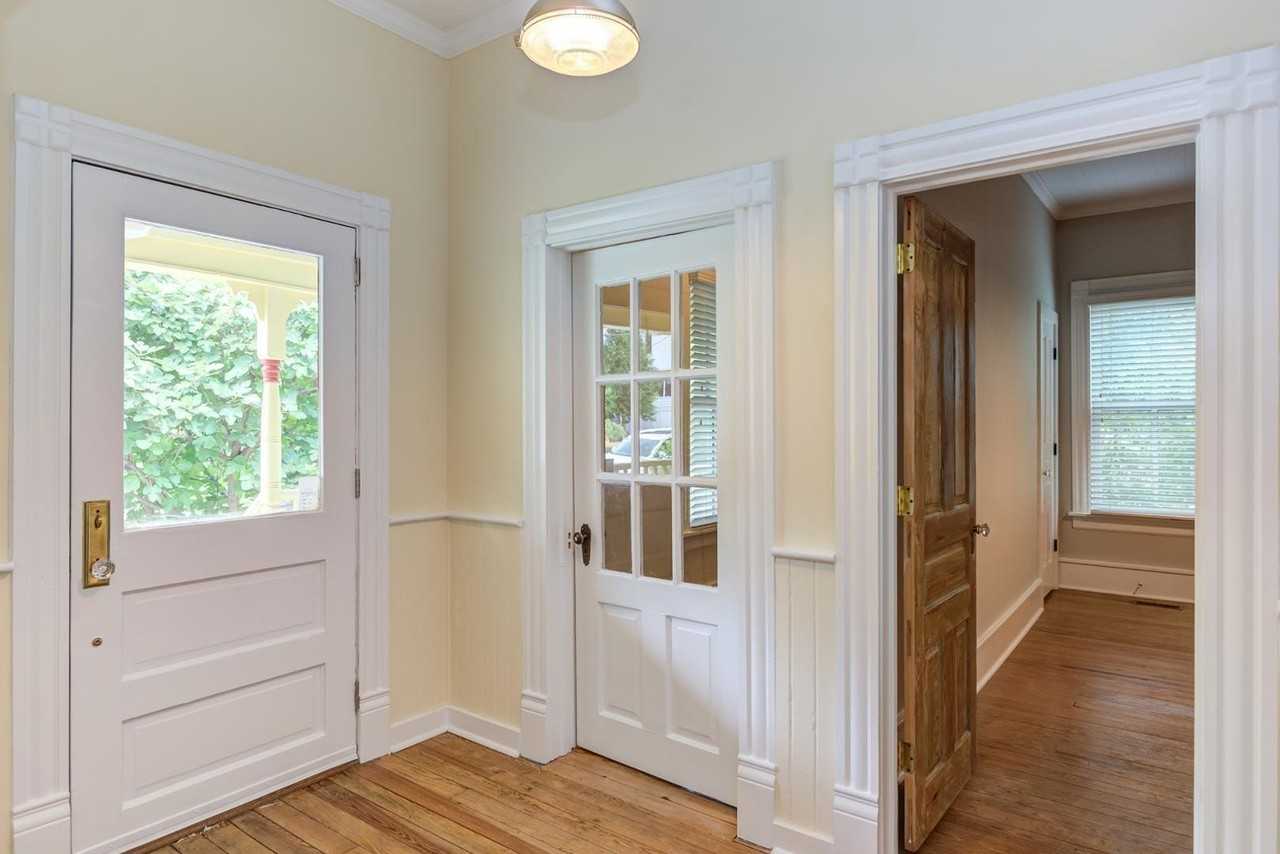 510 Oakwood Ave - Photo 5 of 49