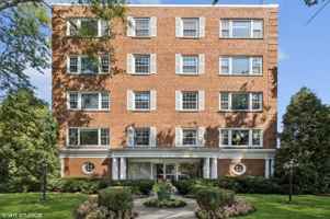 featured image of 2610 Central St #D2