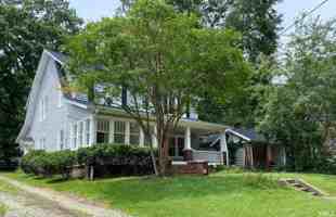 featured image of 1105 Virginia Ave