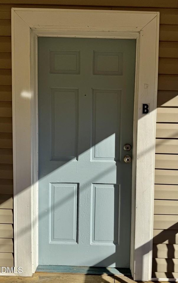 1102 N Buchanan Blvd Unit B - Photo 2 of 25