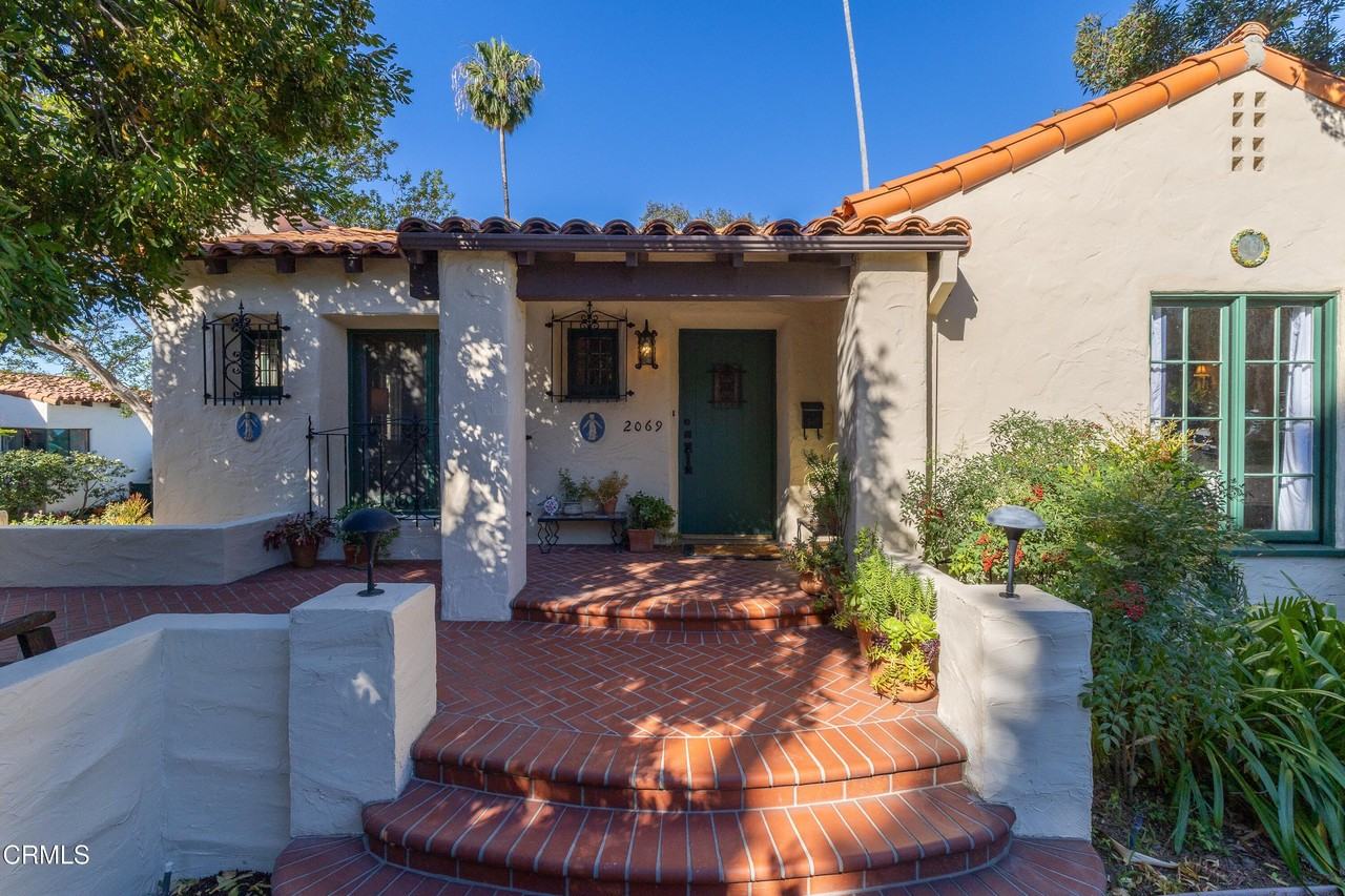 2069 Mar Vista Ave - Photo 2 of 50