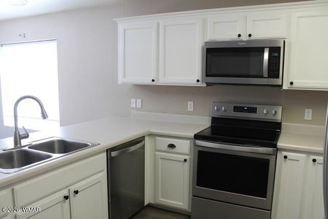 403 S Harless St - Photo 4 of 18