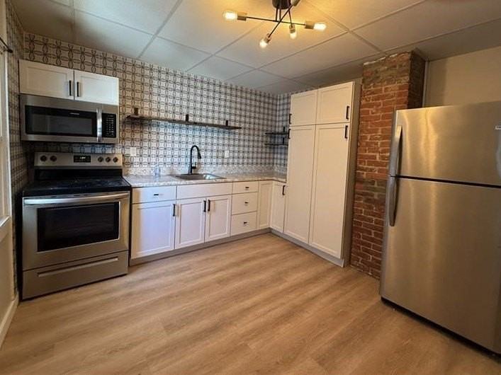 32 Cherry St - Photo 2 of 13