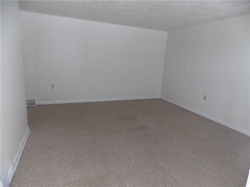 110 Saltarka Ln #3 - Photo 5 of 8